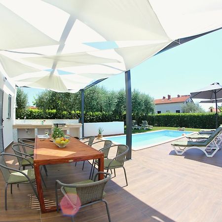 Villa Fjaka Umag Buitenkant foto